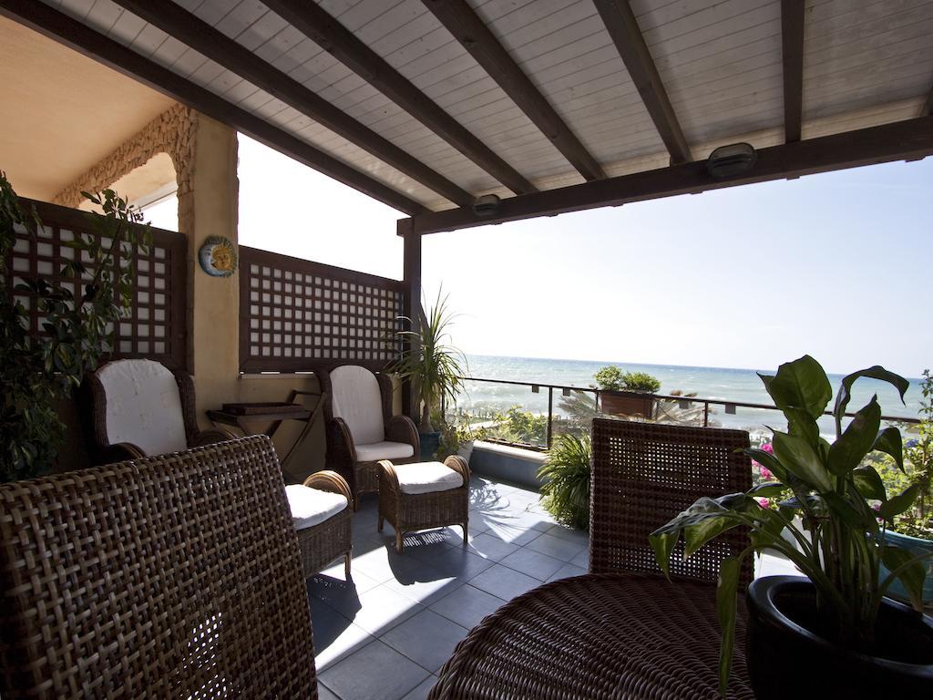 Terrazza A Mare Corallo Marina di Ragusa Ruang foto